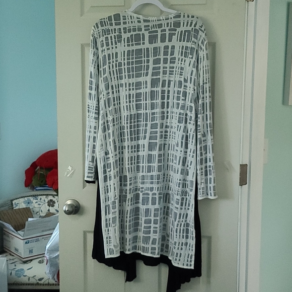 Marla Wynne  Reversible Cardigan/ Jacket - Picture 5 of 7